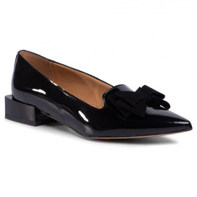 Černé lesklé elegantní polobotky do špičky. SAGAN, 1983 Kč
