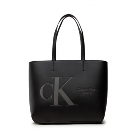 Černá kabelka typu shopper. Calvin Klein Jeans, 2285 Kč