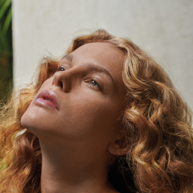 Během výběru vhodného účesu není ani tak důležité, co je trendy, ale spíše to, co vám skutečně lichotí. 