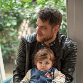 S manželem Petrem Leitgebem má Nikol druhého syna, kterému nikdo neřekne jinak než Mauglí.