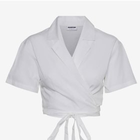 Bílá zavinovací cropped halenka. Noisy May, 849 Kč