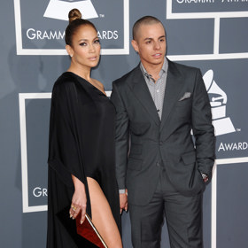 Před vztahem s Alexem Rodríguezem chodila Jennifer Lopez pět let s tanečníkem Casperem Smartem.
