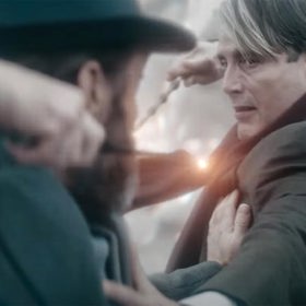 Poradí si Albus Brumbál (Jude Law) s temným kouzelníkem Gellertem Grindelwaldem (Mads Mikkelsen)?