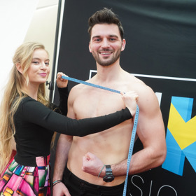 Michaela Pecháčková podrobila všechny kandidáty na Muže roku důkladné kontrole.