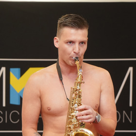 Zuzaně Bubílkové se jeho vystoupení líbilo natolik, že ho sdílela také na svých sociálních sítích.