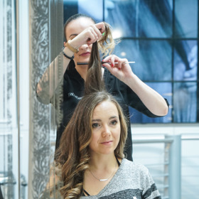 Lucie Vondráčková se zde připravovala na slavnostní zahájení filmového festivalu Febiofest.