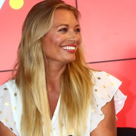 I Lucie Borhyová (44) našla svůj blond odstín, který jí velmi sluší. 