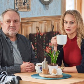 Jenže teď Lumíra navštíví krásná blondýna. A to ještě není všechno...