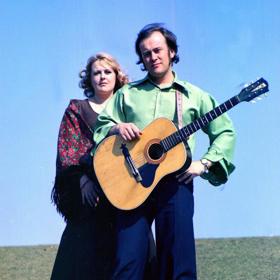 Sourozenecké duo Hana a Petr Ulrychovi spolu vystupuje už 56 let. 