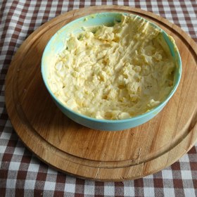 Vaječná pomazánka patří mezi nejoblíbenější velikonoční recepty. To ale neznamená, že si ji nemůžeme připravit i v průběhu roku.