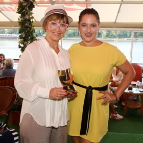 Dcera Barbora Vaculíková, kterou má Petra Černocká s bývalým manželem Janem Vaculíkem, je úspěšnou zpěvačkou.