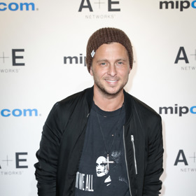 Frontman kapely One Republic Ryan Tedder je čtyřicetiletý chlap plný síly, kterej rozdává lidem radost.
