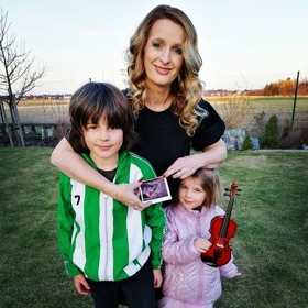 Pohlaví miminka si houslistka prý nechá jako překvapení po porodu. Vybrané zatím nemá ani jméno.