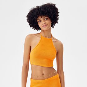 Háčkovaný oranžový top. Bershka, 399 Kč