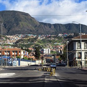Bezpečnost se v Bogotě za poslední roky zlepšila, stále však dochází k únosům za výkupné a teroristickým útokům.
