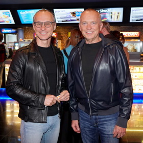 Moderátor Karel Voříšek už bude se svým partnerem, tiskovým mluvčím Vladimírem Řepkou, téměř dvacet let.