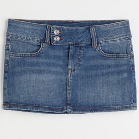 Džínová extra krátká minisukně. H&M, 749 Kč