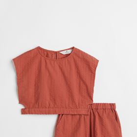 Cihlový top a šortky. H&M, 499 Kč