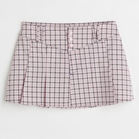 Světle růžová plisovaná minisukně. H&M, 599 Kč