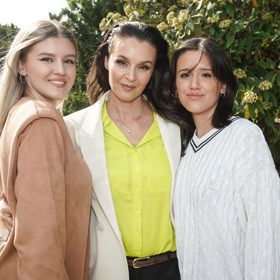 O zdravém stravování a sportu vede Iva Kubelková diskuze také se svými dvěma dcerami Natálií (vlevo) a Karolínou (vpravo).