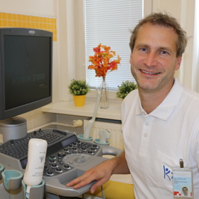 Na dotazy Lifee.cz odpovídal MUDr. Lukáš Pondělíček, primář gynekologicko-porodnického oddělení Nemocnice Teplice.