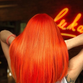 Přirozeně zrzavá barva vlasů se řadí mezi nejvzácnější.