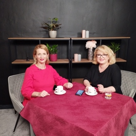 Během těhotenství navštívila Milušku Bittnerovou v talkshow Na kafeečko. Promluvila o tom, jak složité je mateřství čtyři roky před padesátkou.