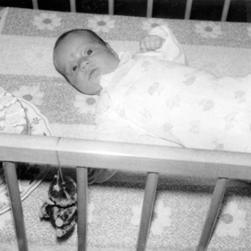 Fotilo se často s bleskem a nesměly chybět kulisy jako např. dort na cibulákovém podnosu.