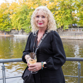 Herečka a zpěvačka Světlana Nálepková je svými kudrlinkami pověstná.