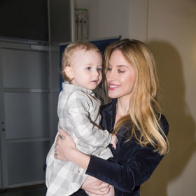 Režisér Filip Renč se může pyšnit půvabnou manželkou Marií a čtyřletou dcerkou Sofinkou.