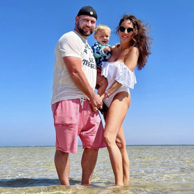 S manželem Jiřím Šlégrem a jejich nejmladším synem Ronem. Společně vychovávají ještě syny Richarda a Roberta, které má Lucie z prvního manželství. 