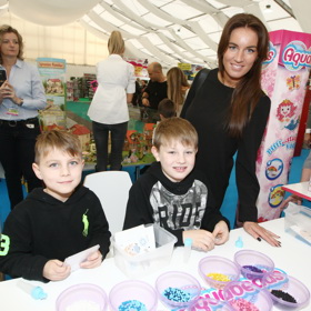 Synové Richard a Robert doprovázejí Lucii do společnosti často a díky tomu jsou velmi komunikativní.