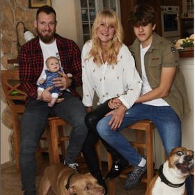 Vendula Pizingerová a její tři chlapi. Takhle je šťastná a nechává se unášet tím, co jí život přichystal.