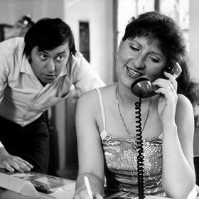 Jaroslava Kretschmerová ve své nejslavnější roli Evíka v trilogii Slunce, seno... Režisér Zdeněk Troška po hercích chtěl, aby neartikulovali jako v divadle, ale mluvili zcela normálně.