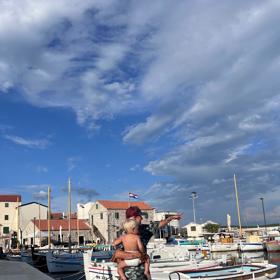 Je tady krásný moře, dobře se jí a vůbec všechno mě tu oslovilo.