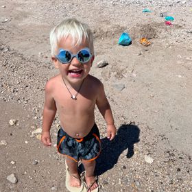 Malý Pepíček už ve vodě udělá několik temp a pořád se zdokonaluje.