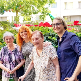 Sociální pracovník Ondřej Syrový vystudoval speciální pedagogiku a už několik let dělá vedoucího v pečovatelské službě na Praze 3.