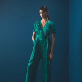 Zelené viskózový overal. RESERVED, 699 Kč. 