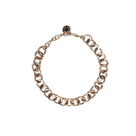 Stříbrný náramek s hrubší texturou pozlacený osmnáctikarátovým zlatem. Antipearle, 13 000 Kč