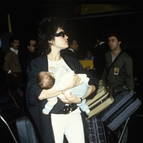 Eric Clapton se s Lory Del Santo a malým Conorem záhy přestěhoval do Milána.