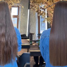 Vyhlazující vlasové ošetření pro lesk a hebkost vlasů. 