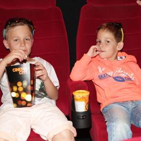 Oba synové Leoše Mareše odmalička nezapřou podobu s tátou.