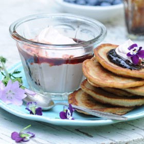 Lívance z ječné mouky podle Hanky Zemanové jsou stejně chutné, jak vypadají na fotce.