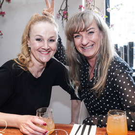 Mezi blízké přítelkyně Sandry Pogodové patří zpěvačka Linda Finková.