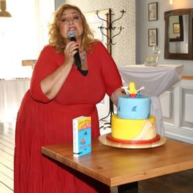 Halina Pawlowská má sama ukrajinské kořeny, její tatínek byl úspěšným básníkem. 