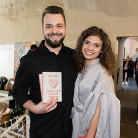 Nový přítel Denisy Pfauserové se jmenuje Martin a živí se marketingem.