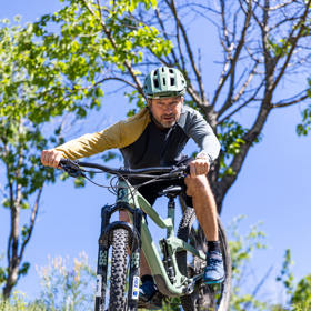 Mimo své úspěchy v terénu je Josef Dressler také autorem knih Škola kola nebo EnCYKLOpedie.