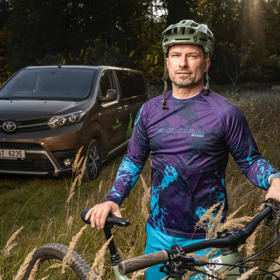 Josef Dressler je dvojnásobným mistrem světa v cyklistice. Díky tomu může dětem předat maximum svých znalostí.