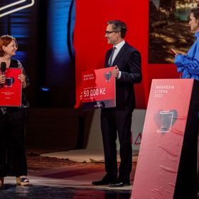 Cenu si převzala za své zápisky Řecké štěstí.