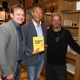 Jeho knižní bestseller Pozitivní leader oslovil i známého šéfkuchaře Zdeňka Pohlreicha.